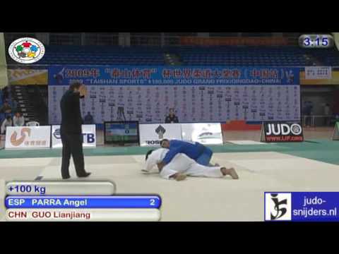 Judo 2009 GP Qingdao: Angel Parra (ESP) - Lianjiang Guo (CHN) [ 100kg].