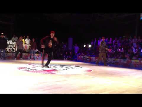 Samo vs Robin, toprock battle semi final. Streetstar 2013.
