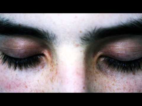 CRASET & gℓo // She Is Light