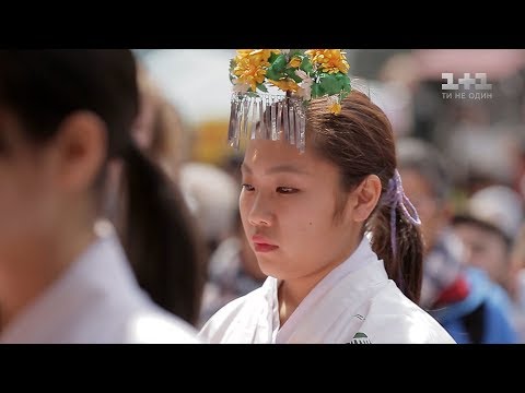Семья в "аренду", похороны при жизни и сад травяной сакуры. Япония. Мир наизнанку - 5 серия, 9 сезон