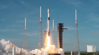 Blastoff! SpaceX launches rocket from Florida hours after Blue Origin rocket exploded