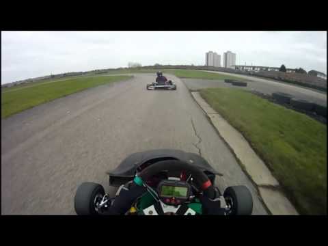 How to outdrive a 2-stroke and then crash into one