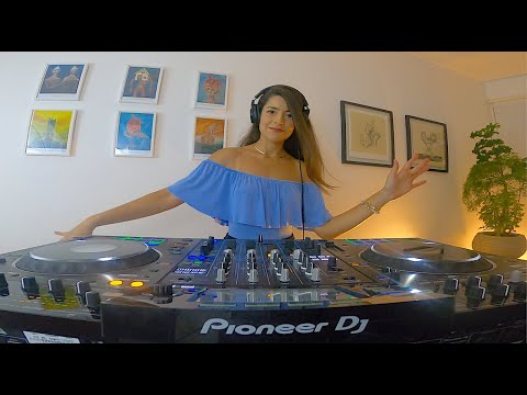 Sarah Kraz - Live from São Paulo, Brazil - Melodic Techno & Progressive House Mix