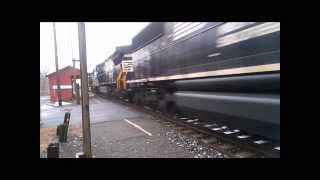 preview picture of video 'NS 21E Detour Train'