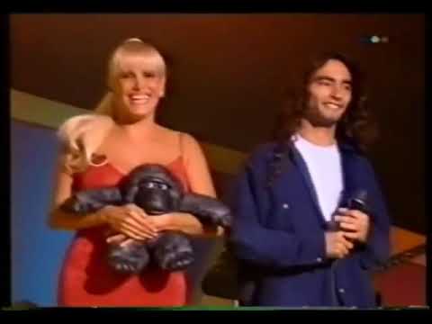 Valeria Lynch   Vale Valeria Cámara cómplice al Grupo Sombras Daniel Agostini