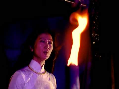 Em mãi là hai mươi tuổi - Camille Huyền