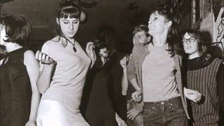 Phillip Walker     ~    ''Crazy Girl''   1972