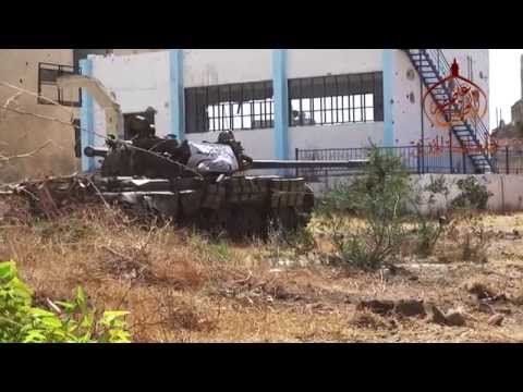 استهداف تحصينات قوات النظام في حي السحاري في مدينة درعا بواسطة قذيفة دبابة  من قبل جماعة أنصار الهدى