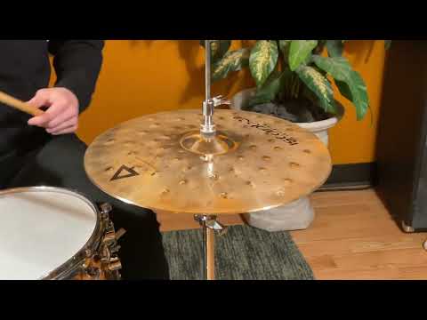 15" Istanbul Agop Xist Dry Dark Brilliant Hi-Hat Cymbal Pair 730g/1156g