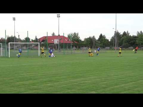 Bramka z meczu UKS Stare Babice - Passovia Pass 0:5. 2.05.2013