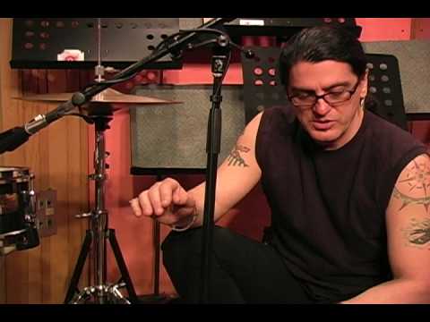 In the Studio........with Dan Grigsby - How to mic a snare.