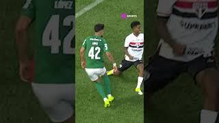 GOL DO PALMEIRAS! MAURÍCIO MANDOU NO CANTINHO, RAFAEL SE ESTICOU TODO MAS NÃO PEGOU #shorts