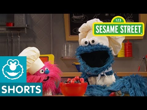 Sesame Street: Porridge (Oatmeal) | Cookie Monster's Foodie Truck