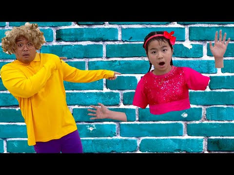Jannie & Andrew Pretend Play Kids Cheating in School Jump Through Wall | Funny Class Story for Kids