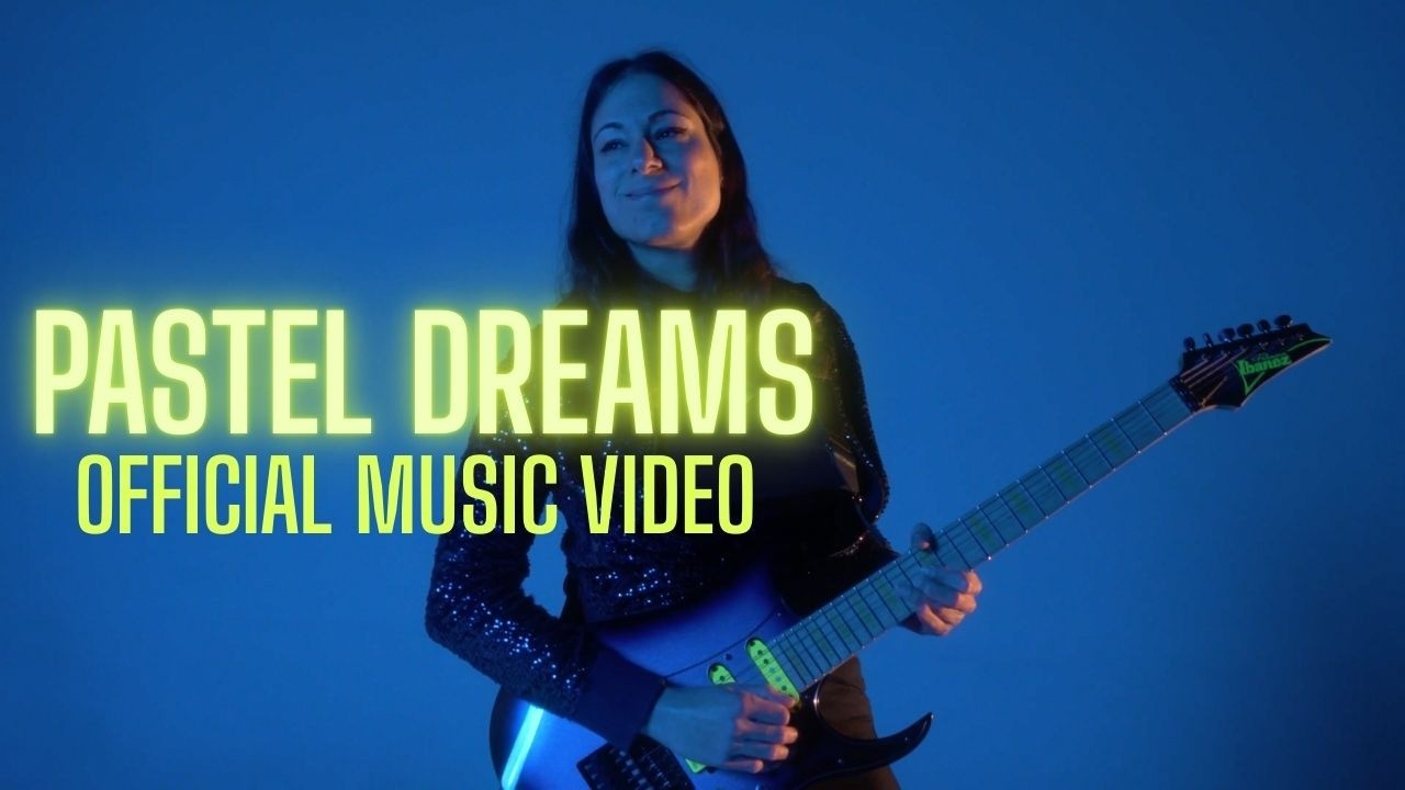 Nili Brosh // Pastel Dreams - OFFICIAL MUSIC VIDEO - YouTube