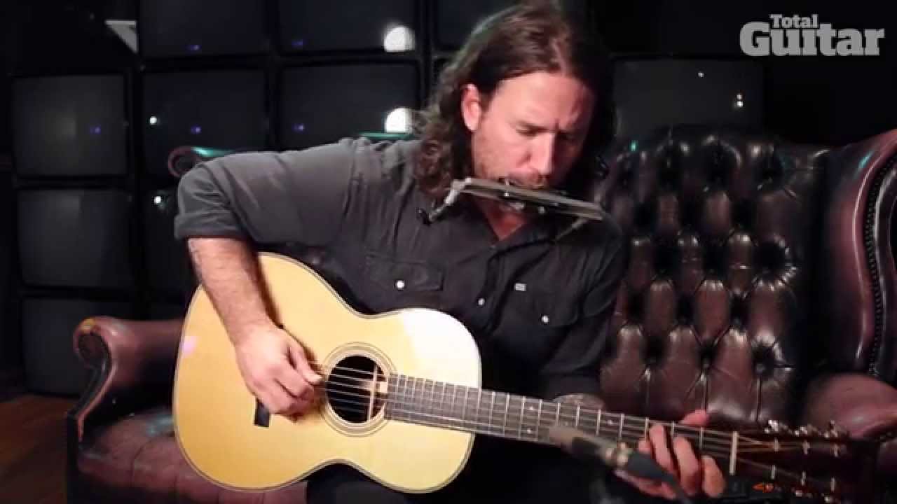 Chuck Ragan - Wake With You (live) - YouTube