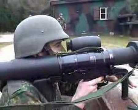 Achtung! Panzer in querfahrt! Schießen mit Panzerfaust 3