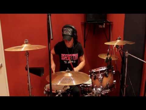GUNS N ROSES - WELCOME TO THE JUNGLE DRUM COVER BY PIERO CRASH