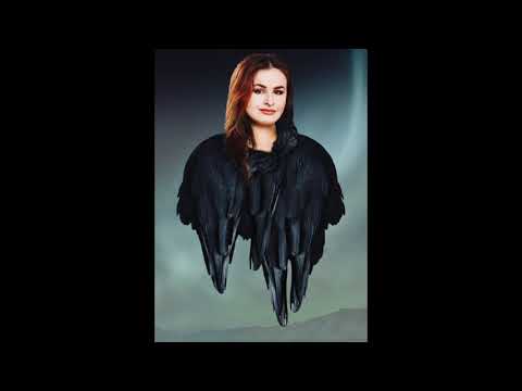 Ísold | Started Off As Friends