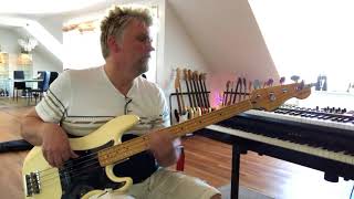 Video thumbnail for Squier Classic Vibe Matt Freeman Precision bass with Fender '62 Pickup by TheMusicWiz