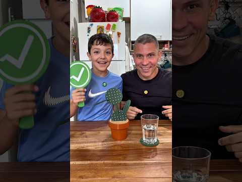 O GAROTO MOSTROU AO PAI A FORMA CORRETA DE USAR O PORTA-COPOS #shorts