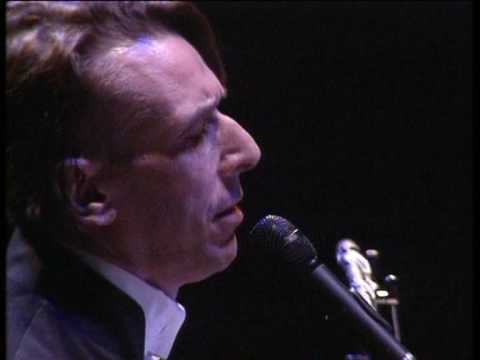 Videoclip de Lie Still, Sleep Becalmed — John Cale