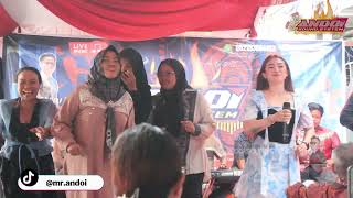 Download lagu SUNGEI DIA BAHULU - RESSA FATRICIA - WEDDING PARTY ANDI & PENI - JL. G OBOS VIII PALANGKA RAYA mp3 Download lagu SUNGEI DIA BAHULU - RESSA FATRICIA - WEDDING PARTY ANDI & PENI - JL. G OBOS VIII PALANGKA RAYA mp3