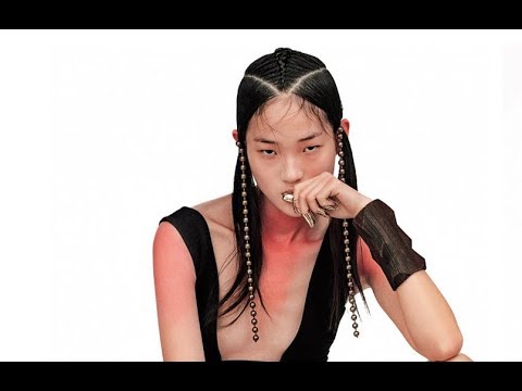 HYUN JI SHIN Model Spring 2020 - Fashion Channel