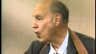 "The Barnyard Song" performed by Sam Hinton