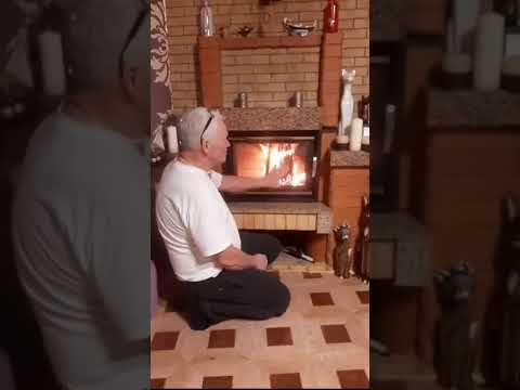 Видео о дверце камина 4