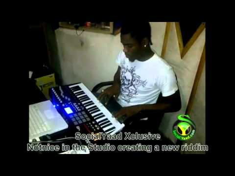 Notnice In Studio Creating A New Riddim [July 2011] *SOCIAL YAAD XCLUSIVE*