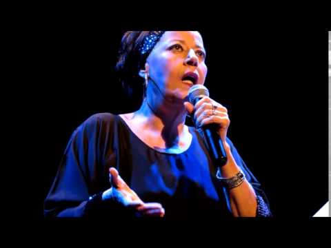 Célia canta Chico Buarque - Choro Bandido - Sesc Vl Mariana SP 26 02 2015