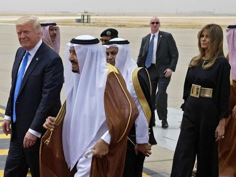Melania Trump’s Standout Style Statements in a Chunky Gold Belt & Soaring Pumps in Saudi Arabia