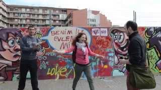  Como proponer matrimonio a una mujer original con graffiti