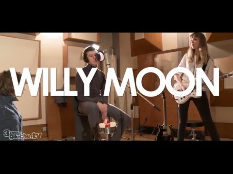 Willy Moon - Shakin - Studio [ Live in Paris ]