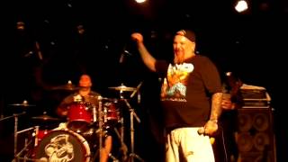 Ratos de Porão - S.O.S País Falido / Gil Goma / Beber Até Morrer (ao vivo)