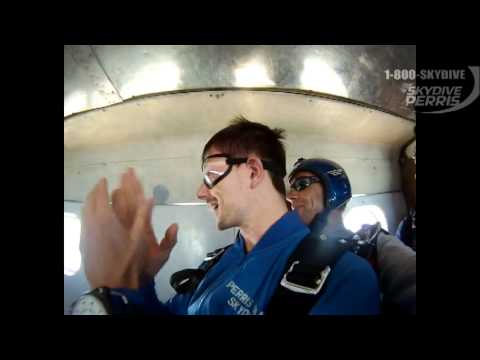 Mikhail Avdeev - First Sky Diving. July18,2012