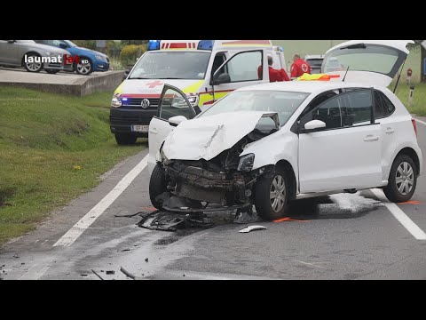 Schwerer Kreuzungscrash auf Eferdinger Straße bei Prambachkirchen