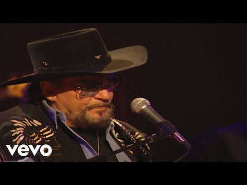 Closing In on the Fire - Waylon Jennings