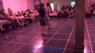 ELINA ROLDAN y PANCHO MARTINEZ PEY bailando el tango DE PURO GUAPO en FLOREAL MILONGA