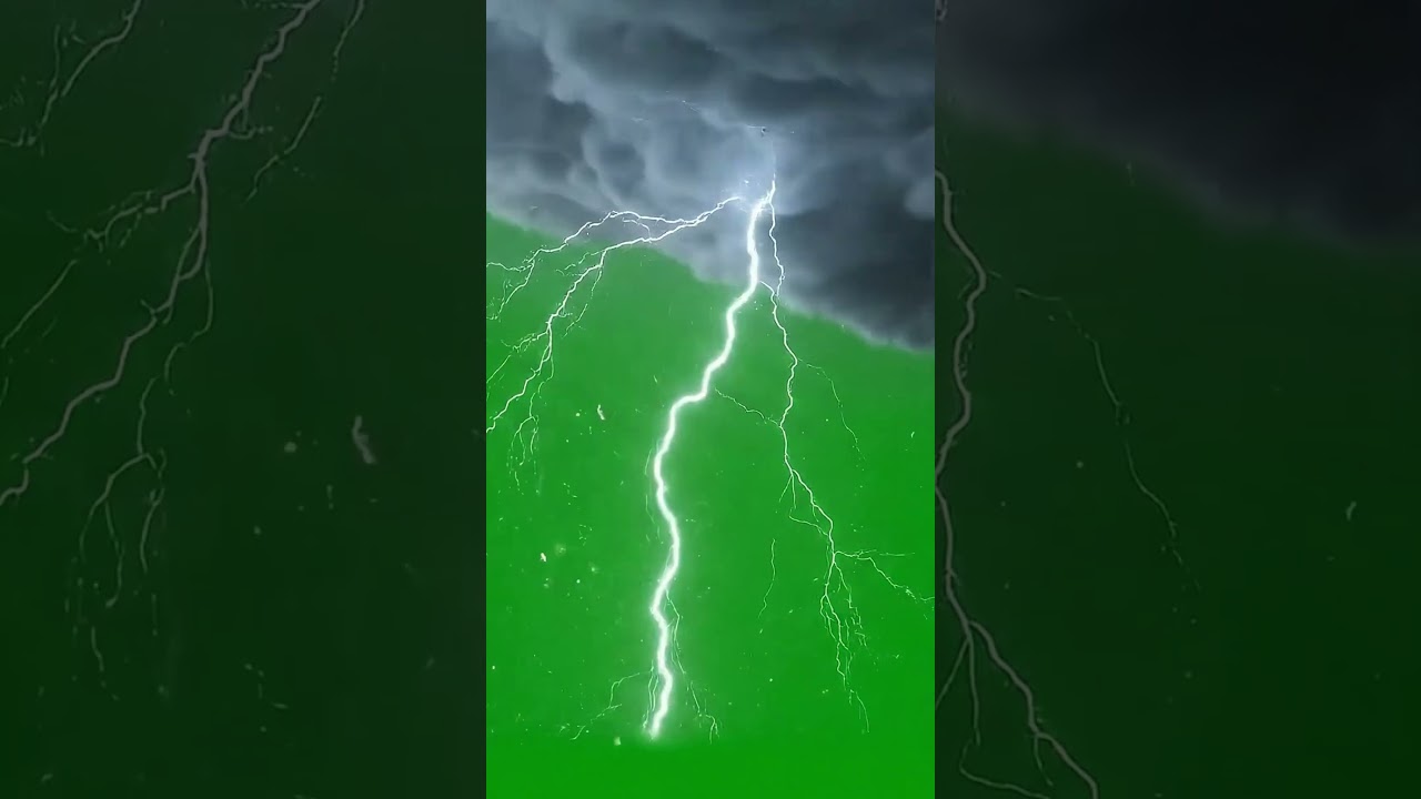 Dark Stormcloud & Lightning with Thunderstorm – Free Green Screen HD