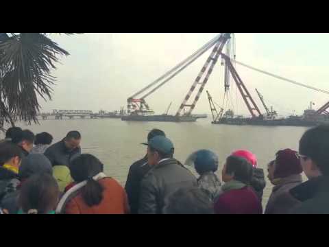 Tugboat capsizes in China's Yangtze River