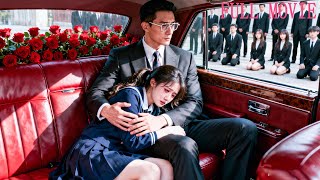 Escaping Her Abusive Home, She Escaped and Ran Into a Mafia Boss—And He Fell Hard for Her！