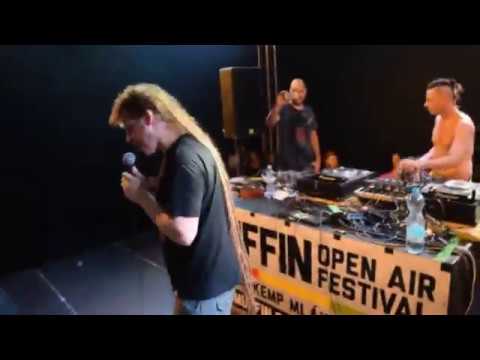 Dr Kary -  Seděla u vody  / MUFFIN FESTIVAL