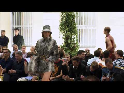 Versace Men's Spring-Summer 2019 | Fashion Show