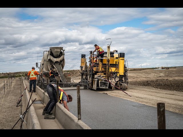 CONCRETE  FEED BUNKS - SLIP FORMED in Other in Lethbridge