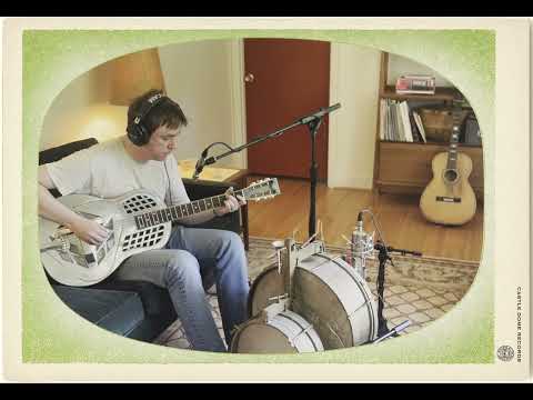 Premiere: Cameron Knowler - "Sunflower River Blues" | Fretboard Journal