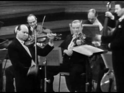 David Oistrakh - Bach Violin Concerto in A minor (1st mvt.)