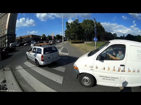 Ne mozdulj! - Don't move!