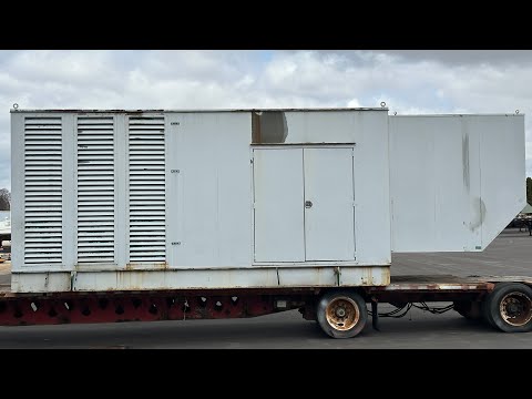 Cummins DFLE 1500 kW diesel generator.  Cummins KTA50-G9 engine, 179 Hrs, Yr 2001- CSDG # 4682